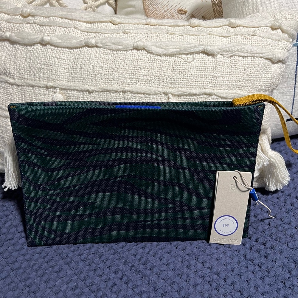Rothys Wristlet